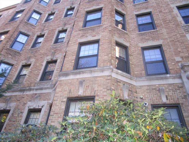 122 Riverway 5, Boston, MA 02215