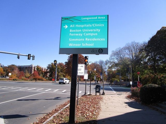 122 Riverway 5, Boston, MA 02215