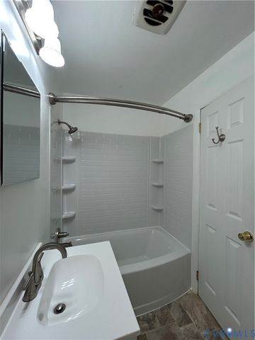 5305 Stokes Ln, Richmond, VA 23226
