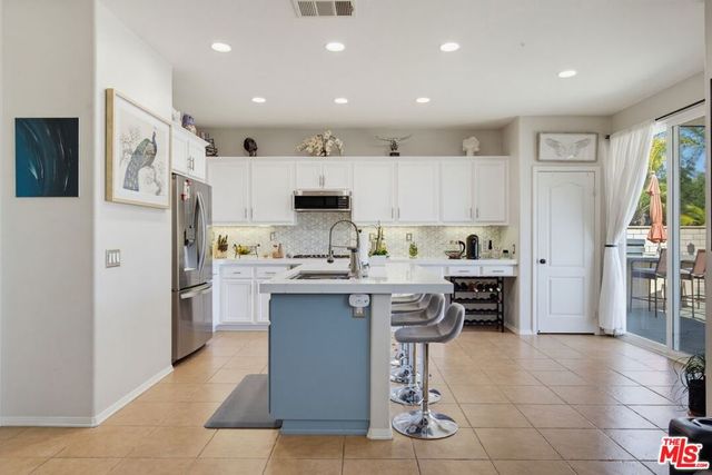 28937 Mirada Circulo, Valencia, CA 91354