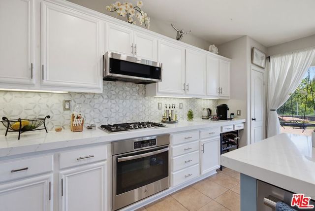 28937 Mirada Circulo, Valencia, CA 91354