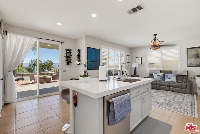 28937 Mirada Circulo, Valencia, CA 91354
