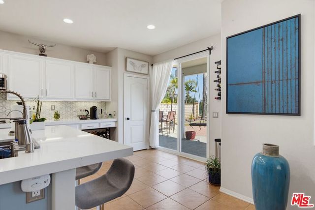 28937 Mirada Circulo, Valencia, CA 91354