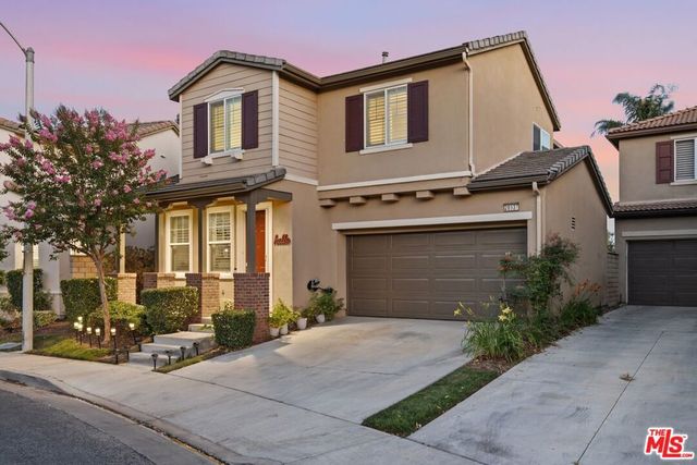 28937 Mirada Circulo, Valencia, CA 91354