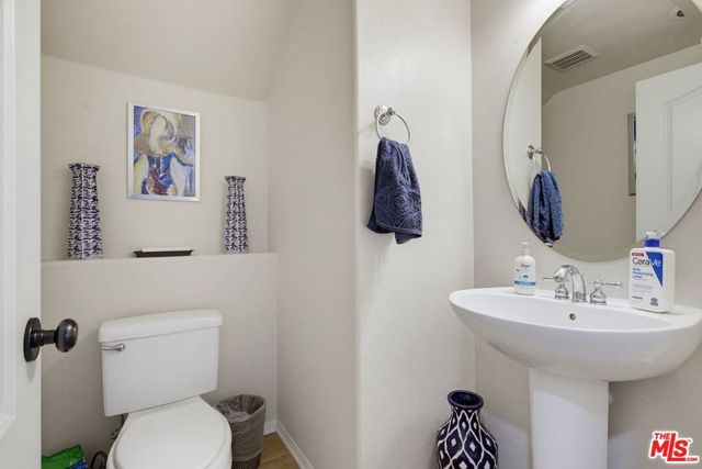 28937 Mirada Circulo, Valencia, CA 91354