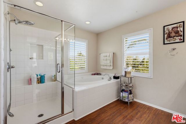 28937 Mirada Circulo, Valencia, CA 91354