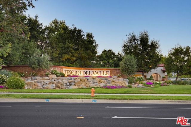 28937 Mirada Circulo, Valencia, CA 91354