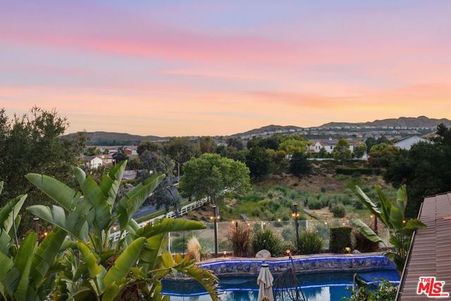 28937 Mirada Circulo, Valencia, CA 91354