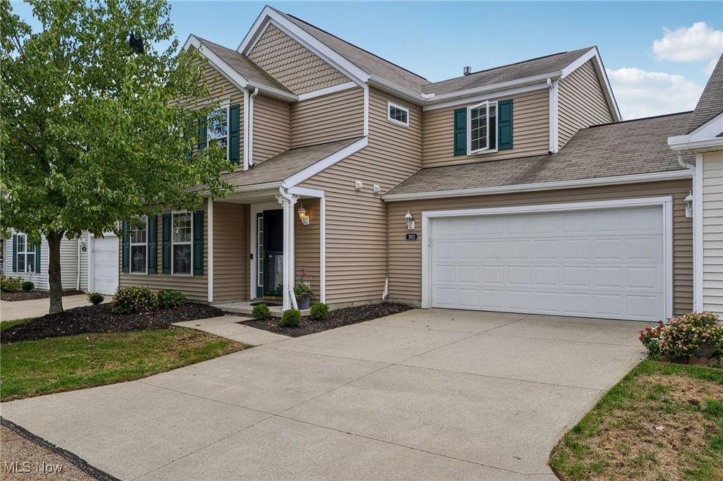 262 Teal Circle, Akron, OH 44319