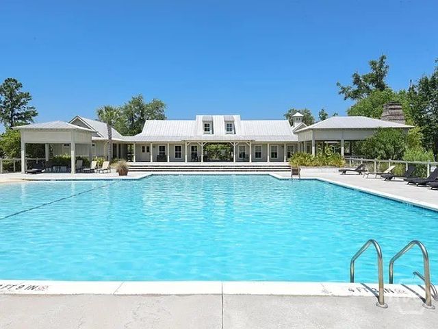 279 Hammock Drive, Richmond Hill, GA 31324