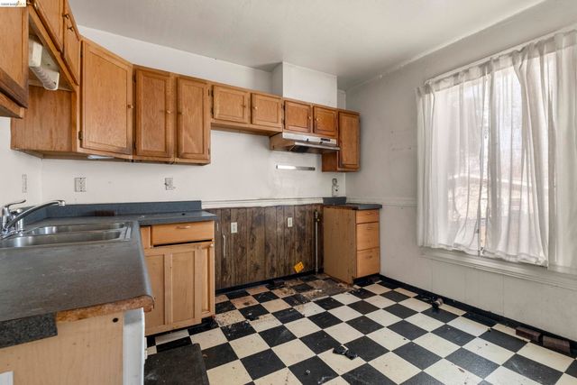 464 42Nd St, Oakland, CA 94609