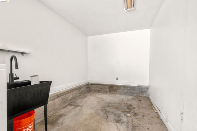 464 42Nd St, Oakland, CA 94609