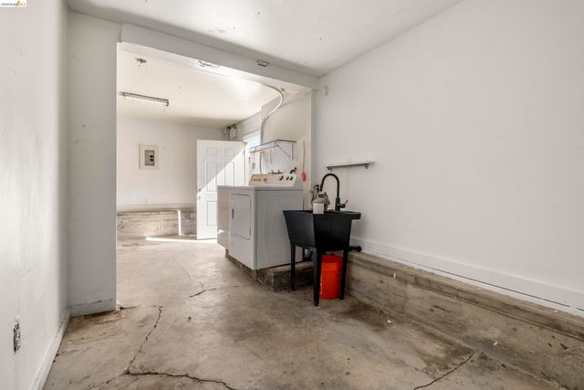 464 42Nd St, Oakland, CA 94609