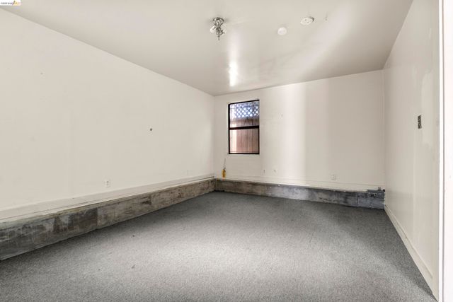 464 42Nd St, Oakland, CA 94609