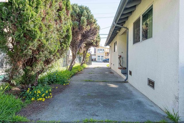 464 42Nd St, Oakland, CA 94609