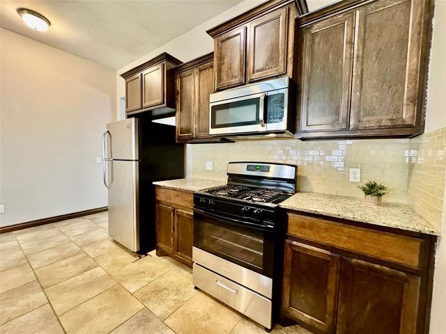 18123 Manera Way, Edmond, OK 73012