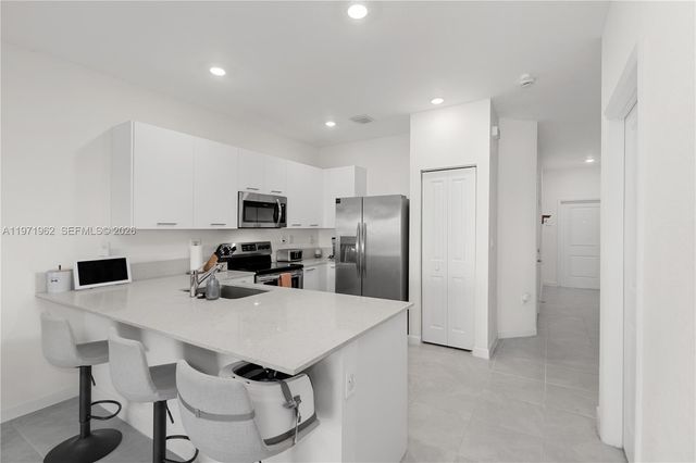 12906 NW 22nd Pl 0, Miami, FL 33167