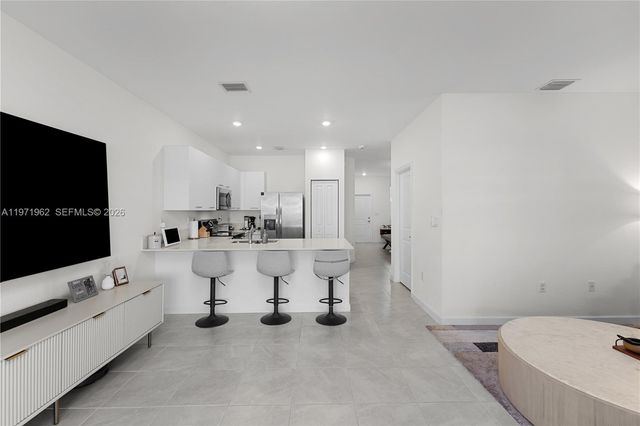 12906 NW 22nd Pl 0, Miami, FL 33167