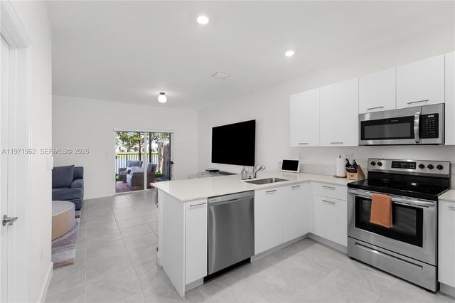 12906 NW 22nd Pl 0, Miami, FL 33167