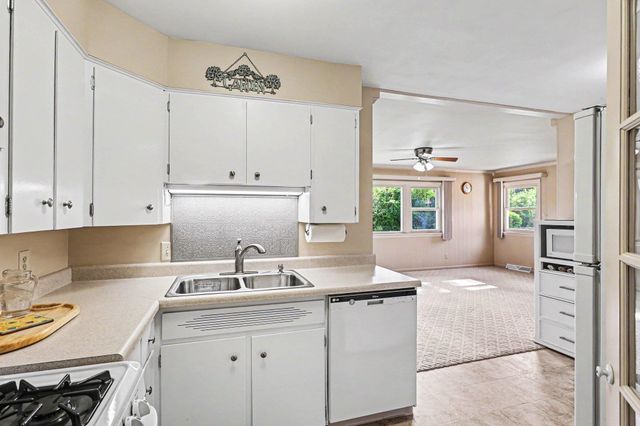 2734 Reppuhn Drive, Saginaw, MI 48603