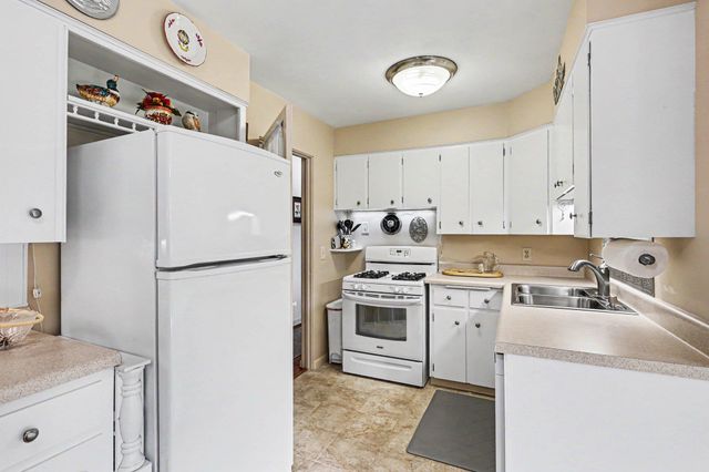 2734 Reppuhn Drive, Saginaw, MI 48603