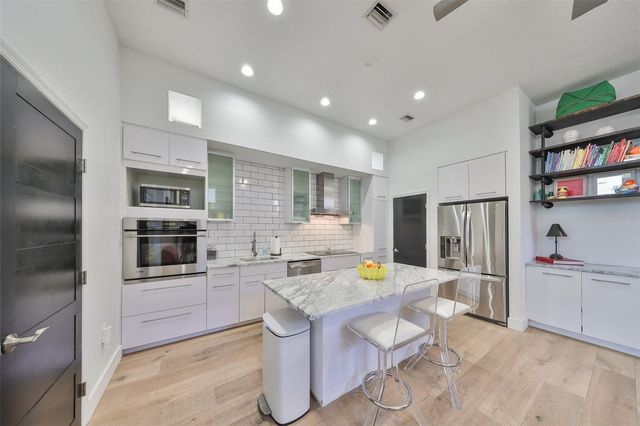 3012 W BARCELONA STREET 7, Tampa, FL 33629