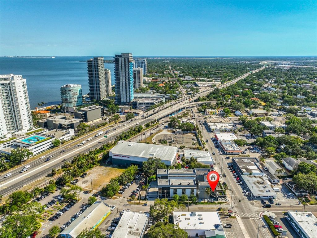 Image 2 of property listing at 3012 W BARCELONA STREET 7, Tampa, FL 33629