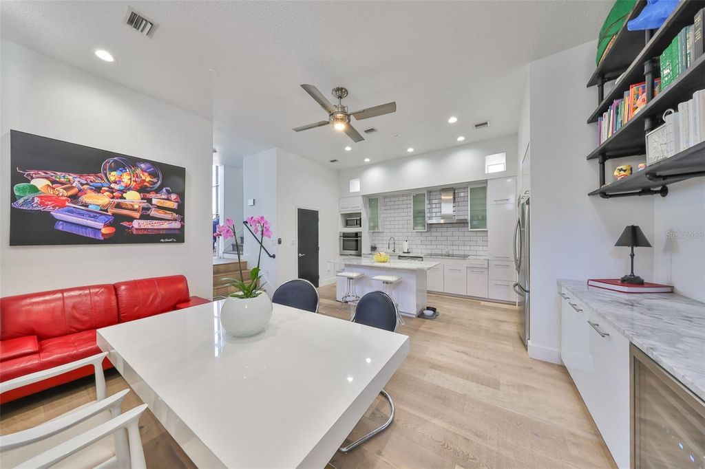 Image 15 of property listing at 3012 W BARCELONA STREET 7, Tampa, FL 33629