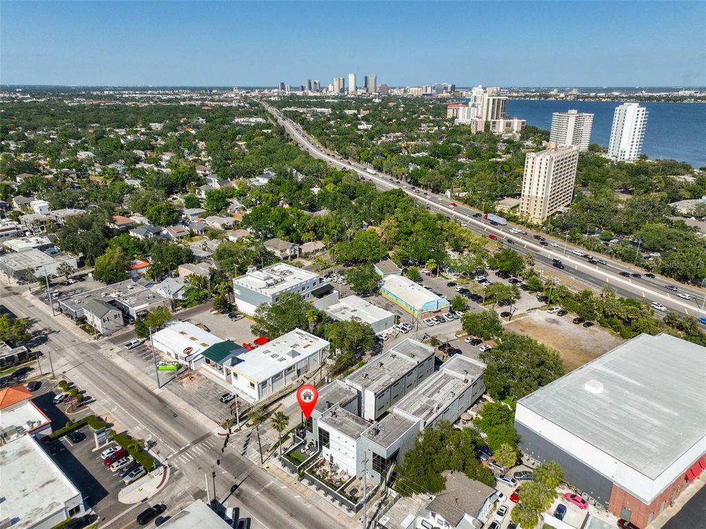 Image 3 of property listing at 3012 W BARCELONA STREET 7, Tampa, FL 33629