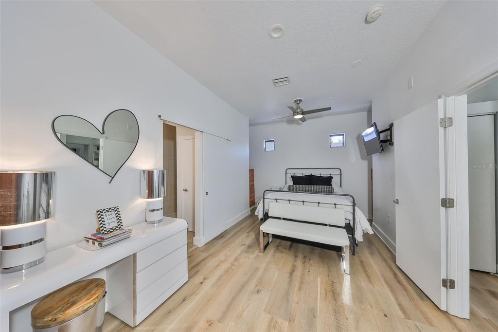 Image 27 of property listing at 3012 W BARCELONA STREET 7, Tampa, FL 33629