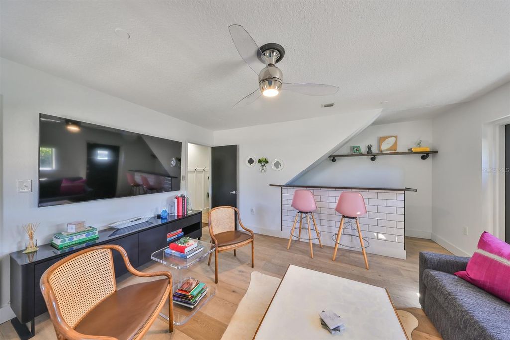 Image 35 of property listing at 3012 W BARCELONA STREET 7, Tampa, FL 33629