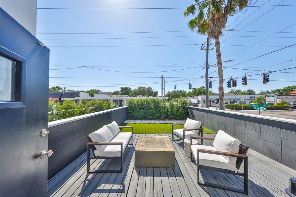 Image 6 of property listing at 3012 W BARCELONA STREET 7, Tampa, FL 33629