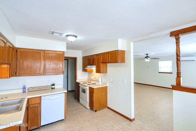 901 Jasmine Drive, Las Cruces, NM 88005