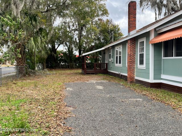 624 N LAKE Street, Starke, FL 32091