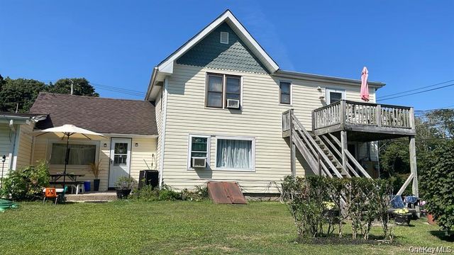134 Ponquogue Avenue, Hampton Bays, NY 11946