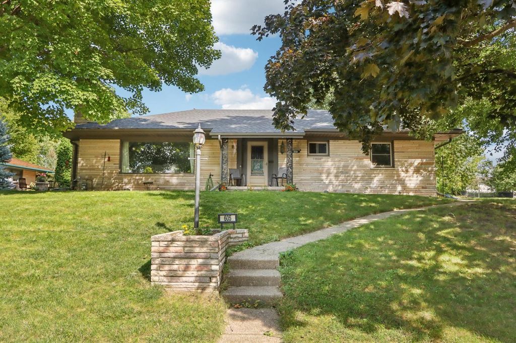 605 Labaree STREET, Watertown, WI 53098