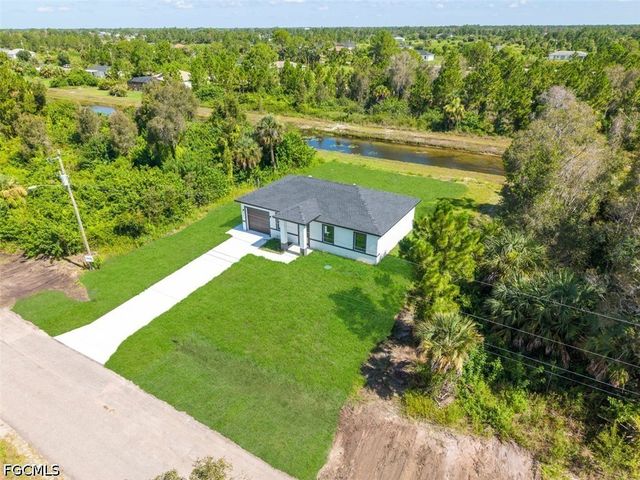 991 Plantation RD, Lehigh Acres, FL 33974