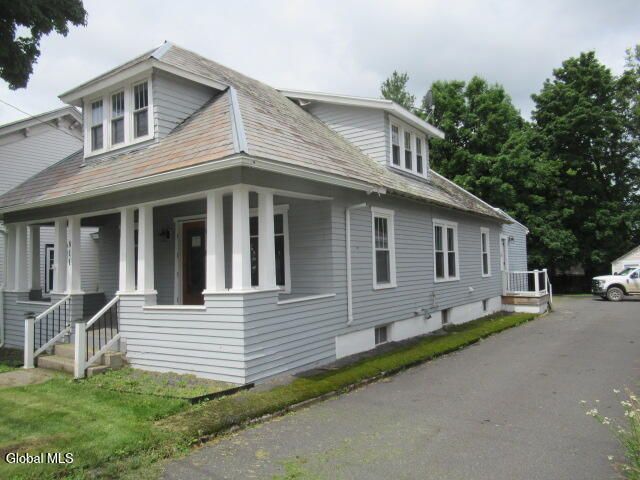 811 Hudson Avenue, Stillwater, NY 12170