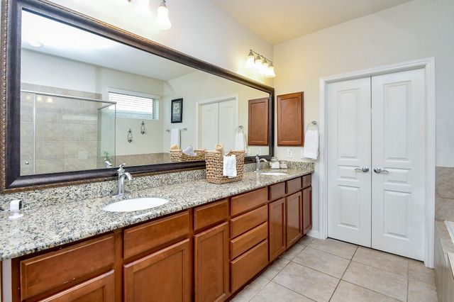 1022 Majestic Oak, Richmond, TX 77469