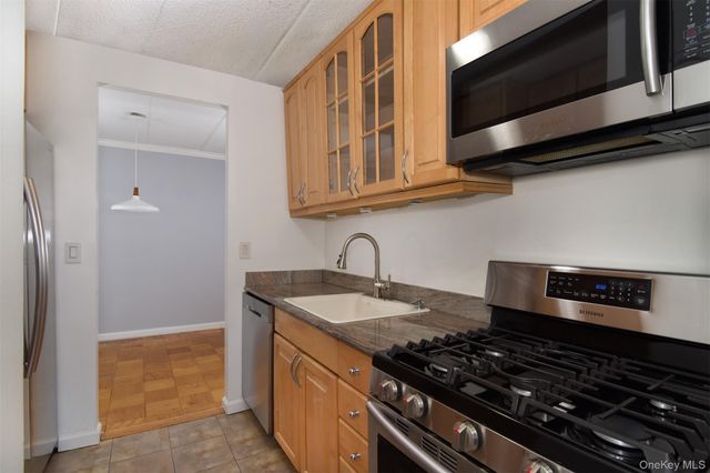 1085 Warburton 621, Yonkers, NY 10701