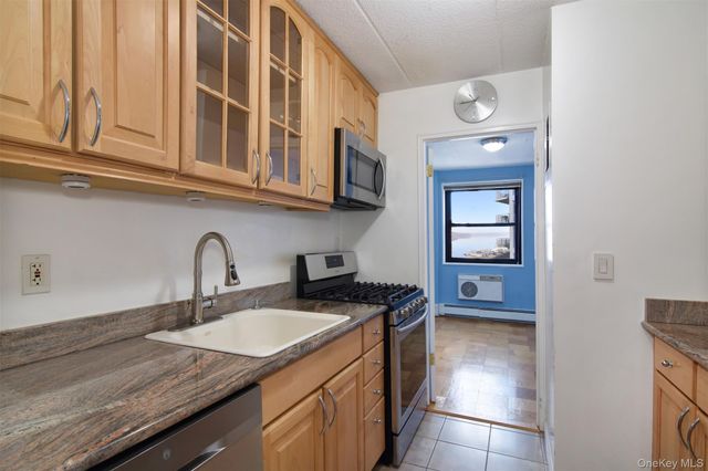 1085 Warburton 621, Yonkers, NY 10701