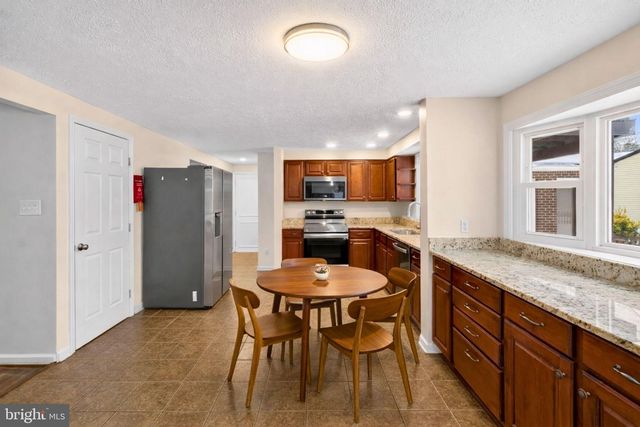 15806 LAZY DAY LN, Dumfries, VA 22025