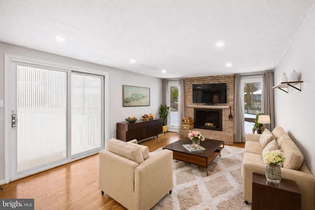 15806 LAZY DAY LN, Dumfries, VA 22025