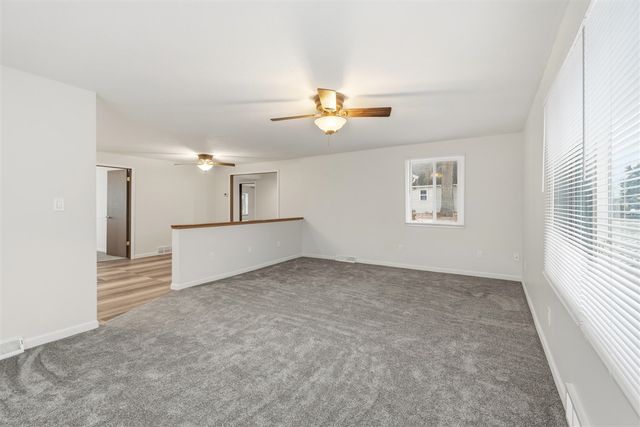 321 Ackerson Lake Drive, Jackson, MI 49201