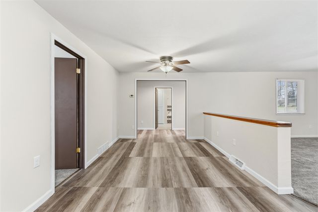 321 Ackerson Lake Drive, Jackson, MI 49201