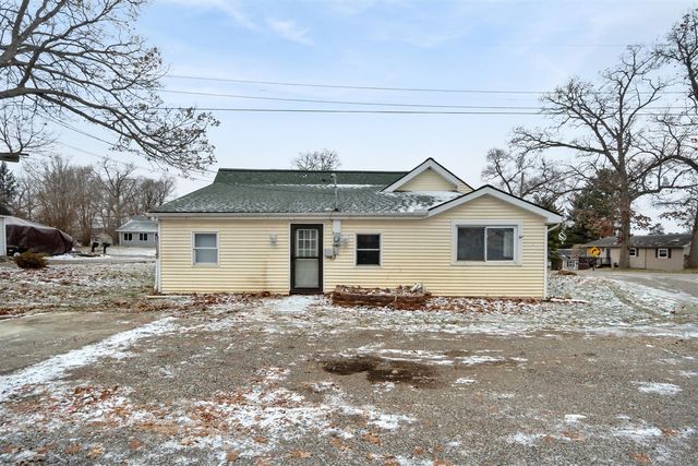 321 Ackerson Lake Drive, Jackson, MI 49201