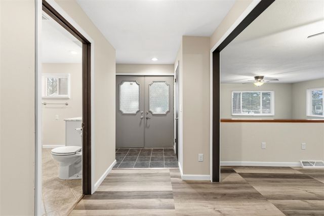 321 Ackerson Lake Drive, Jackson, MI 49201