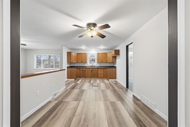 321 Ackerson Lake Drive, Jackson, MI 49201