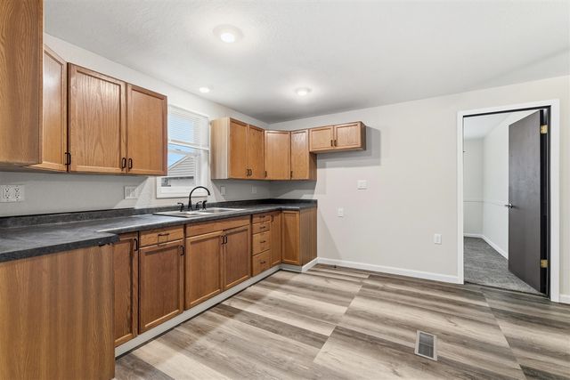 321 Ackerson Lake Drive, Jackson, MI 49201