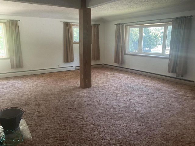 W297N2968 Oakwood Grove ROAD, Pewaukee, WI 53072